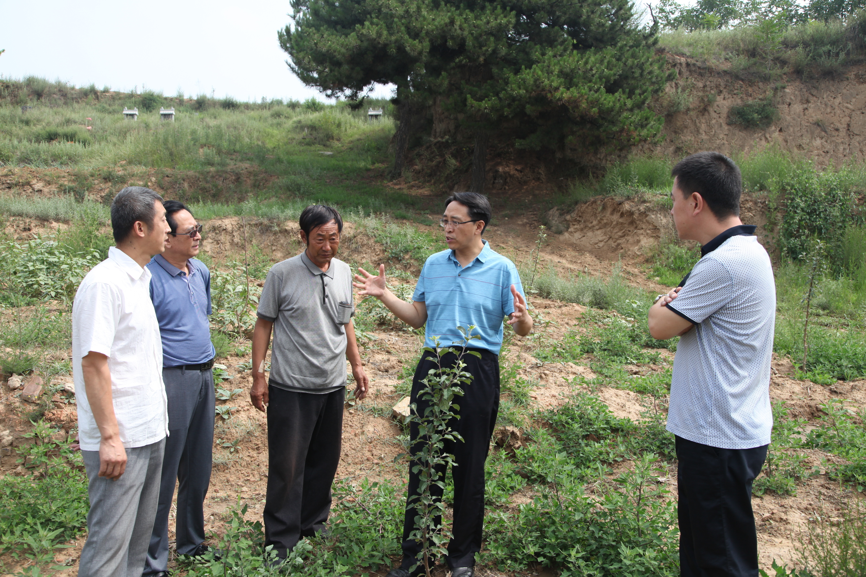  �й��̾��쵼�������ر���ׯ��֣�ҹ������